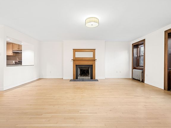 2nd image of 228 W 138th St