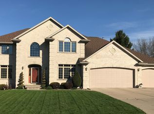 2160 S Courtland Dr, Green Bay, WI 54313