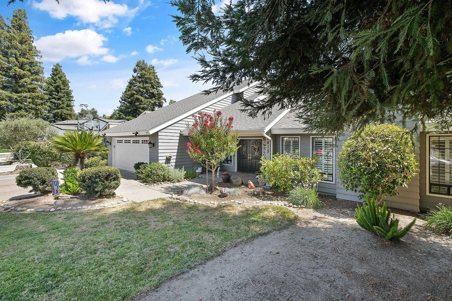 2415 E Vassar Drive photo 1