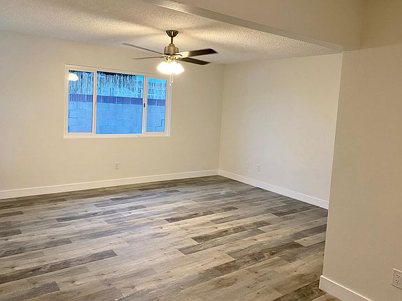 3rd image of 21416 Berendo Ave