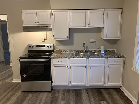 2nd image of 2846 Meadowlark Ave