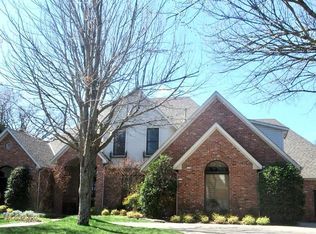 2401 Crossing Dr, Edmond, OK 73013
