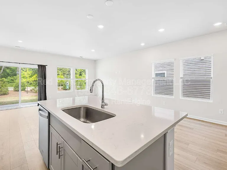 2220 Belterra Dr — Photo 7
