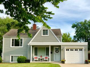 492 W Avery St, Elmhurst, IL 60126