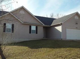 1622 Saint Charles Dr, Hillsboro, MO 63050