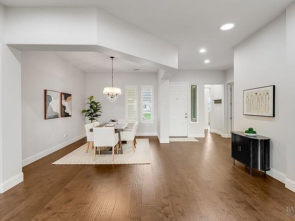 4th image of 379 Mcallister Drive