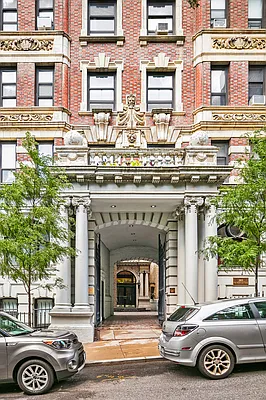 Sold by Compass | media 21