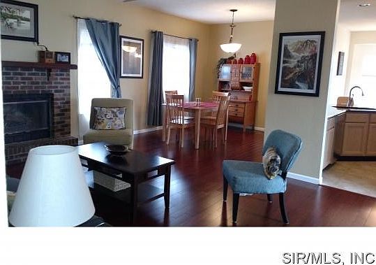 Open concept Living into Dinni