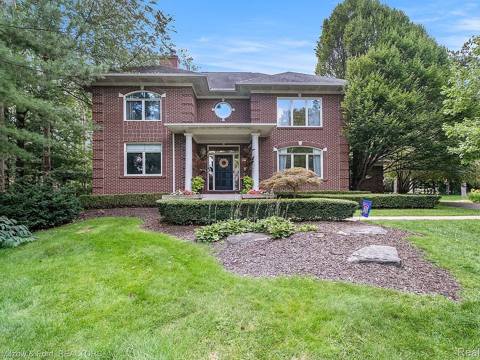 1st image of 3808 Damas Dr