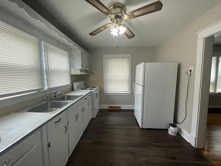 2518 Morson St — Photo 5