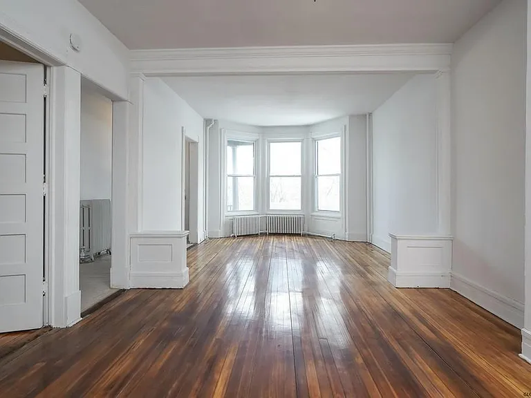53 Oakwood Ave #A — Photo 3