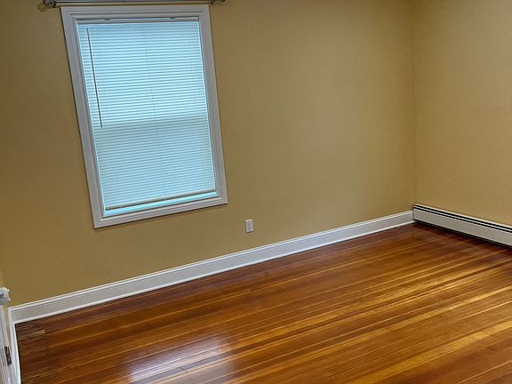 2nd image of 159 Maple St #2