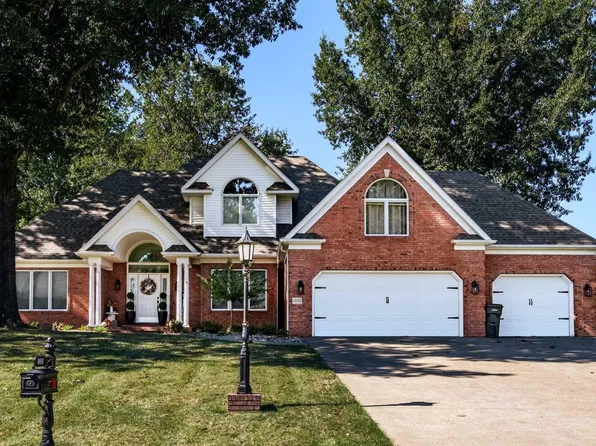 1205 Dylan Ln, Carterville, IL 62918
