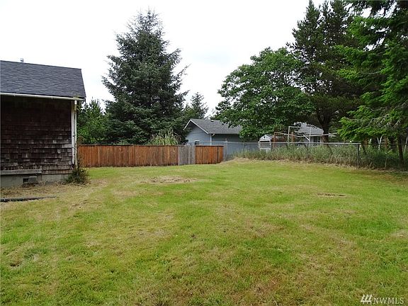 5th image of 392 Bass Ave NE