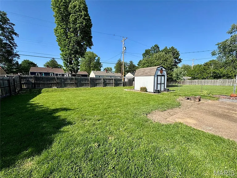 312 Joy Dr — Photo 42