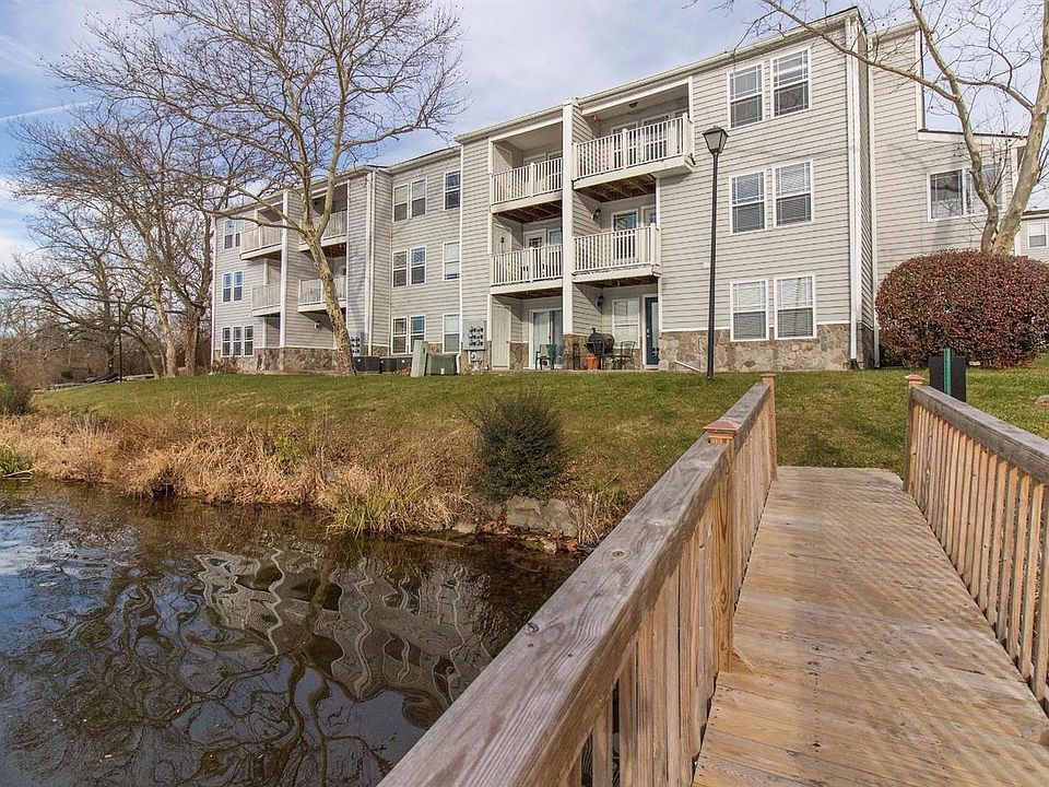 1st image of 2414 Lake Park Rd APT 5304