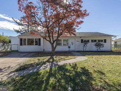 20 Serpentine Ln, Levittown, PA, 19055