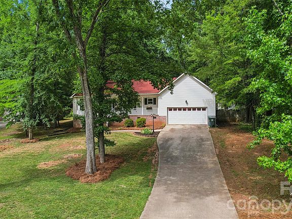 2nd image of 505 Wesley Dr