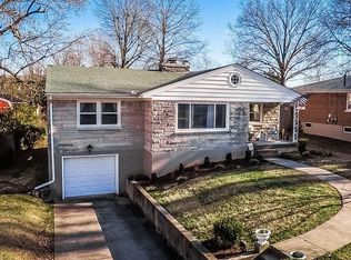 7717 Burr Ln, Louisville, KY 40214