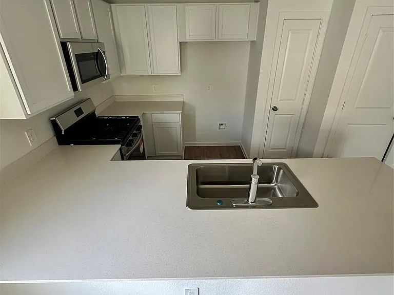 1518 San Sebastien Dr — Photo 6
