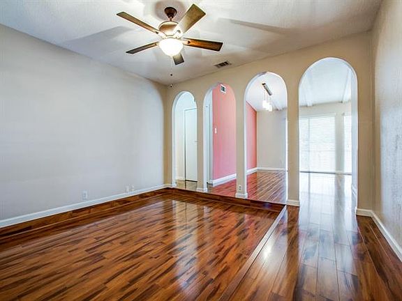 3rd image of 2136 Bowie Dr