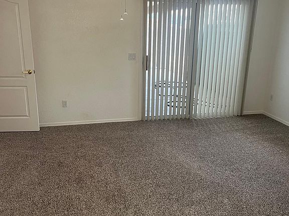 3rd image of 1561 Chandler Dr