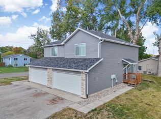906 Delaware Ave UNIT B, Ames, IA 50014