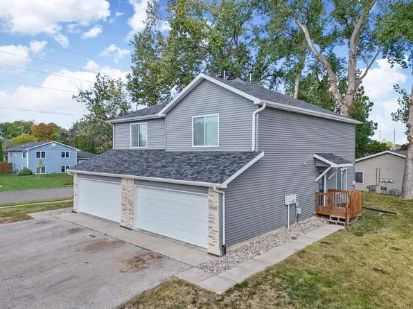 906 Delaware Ave Unit B, Ames, IA 50014