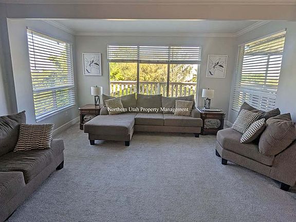 2 Living Room_08302024
