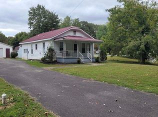 785 Cedar St, Calvert City, KY 42029