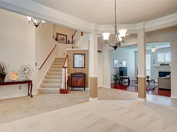 5th image of 8422 Brighton Lake Ln