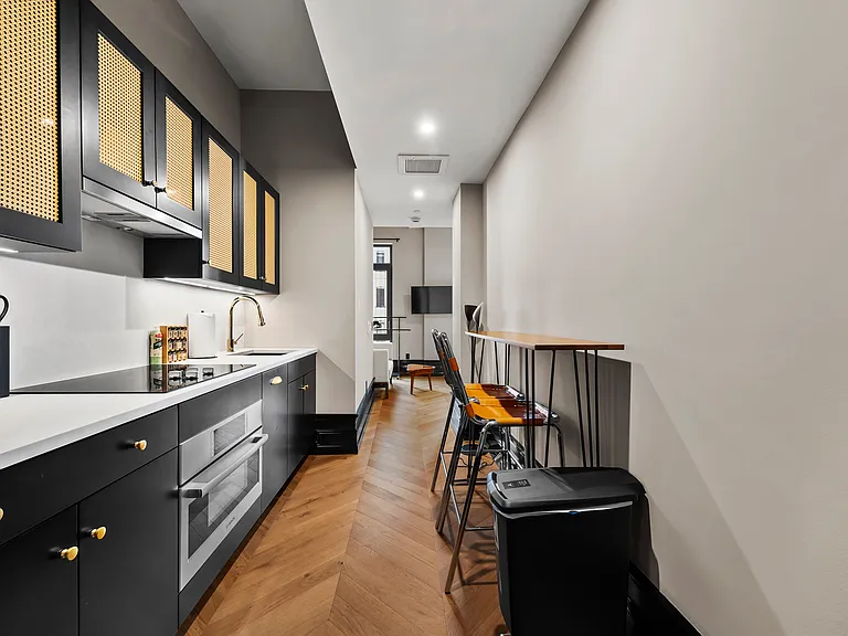 185 Chrystie St #701 — Photo 3