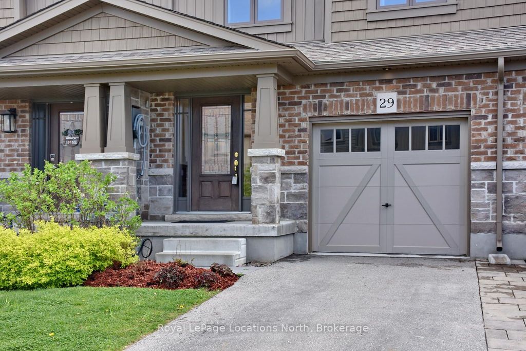 29 Archer Ave, Collingwood, ON - View 3