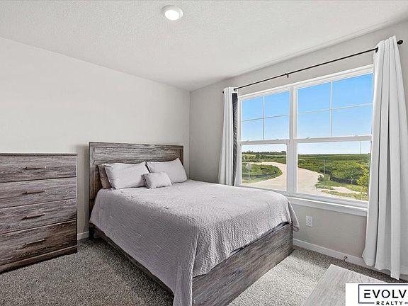 3rd image of 11602 Sunburst Dr