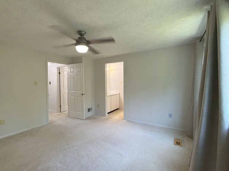 5519 Inverness Woods Ct — Photo 17