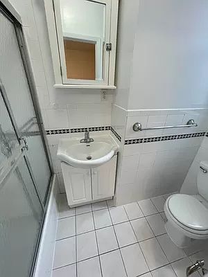 4th image of 216 W 100th St #531