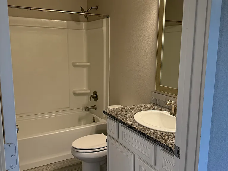 2901 Urbana Ave — Photo 19