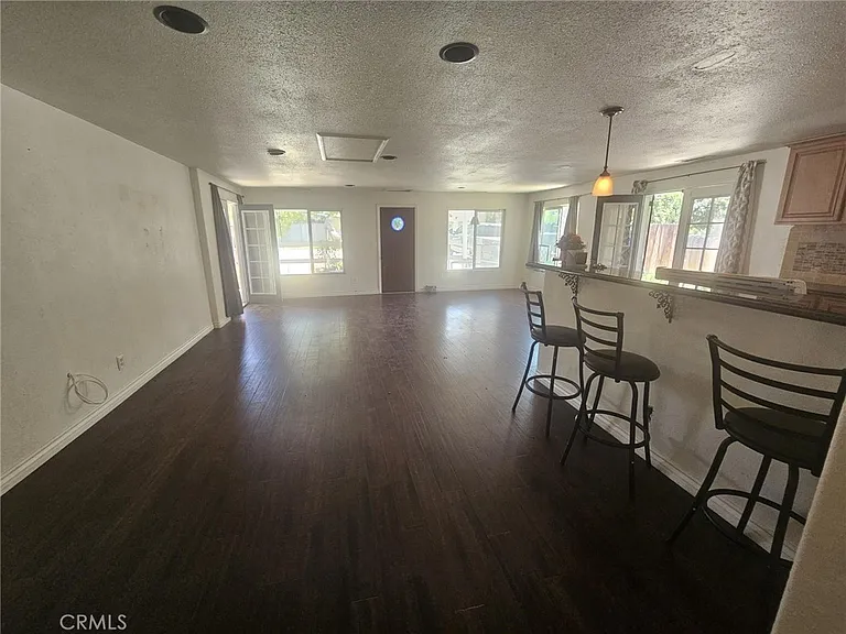 1223 Rose St — Photo 7