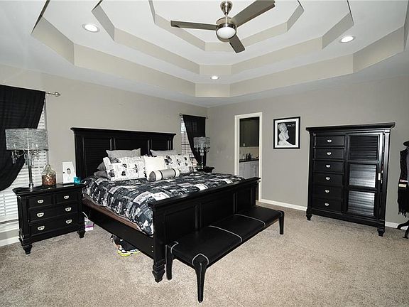 4th image of 801 Highland Hills Ln