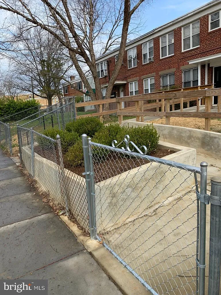 1 bed, 650 sqft, $1,100 — Photo 3