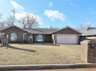 11028 Coachman Rd, Yukon, OK 73099