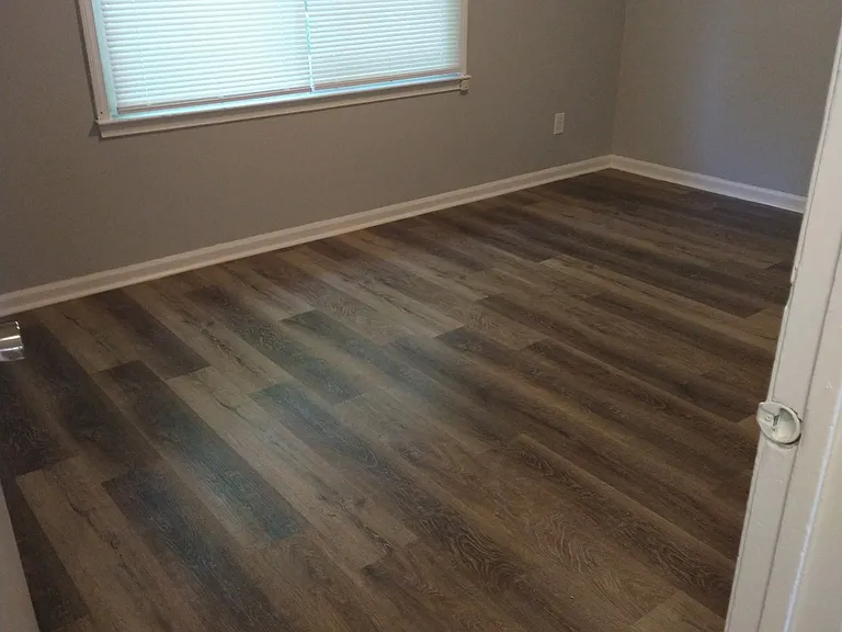 105 Plaza Oaks Rd #9 — Photo 3