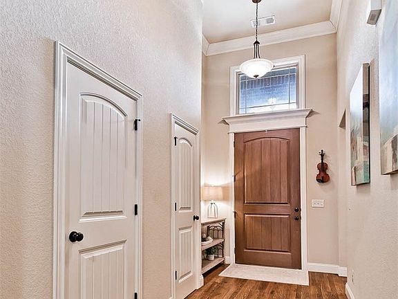 4th image of 6307 S 58th St