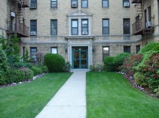 43 3rd St, New Rochelle, NY 10801