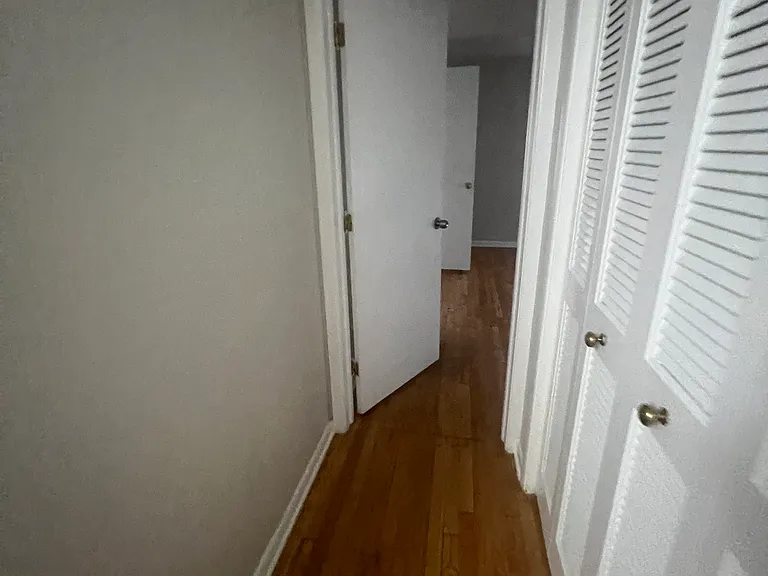 3634 Runnymede Blvd — Photo 41