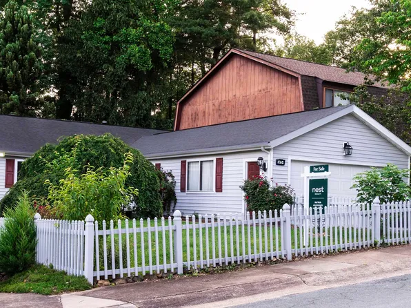 1454 Monterey Dr, Charlottesville, VA 22901