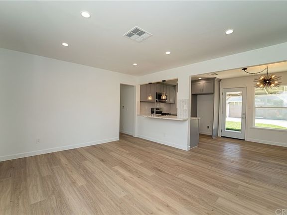 4th image of 12722 Fairford Ave