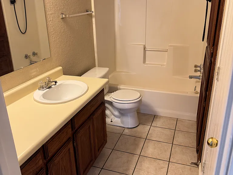 8146 Marydean Ave — Photo 10