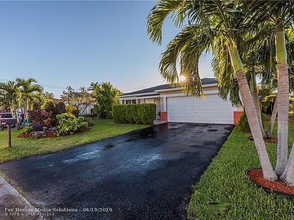 3rd image of 2330 NW 98th Ln