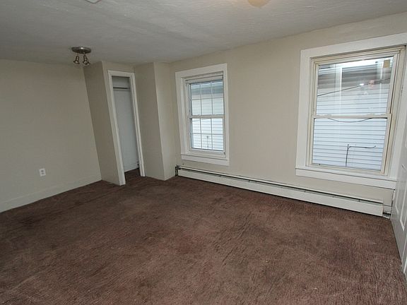 3rd image of 549 N Franklin St #549